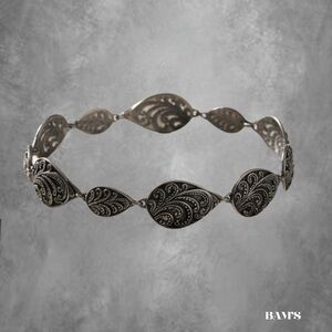 Boho Western Silver Leaf Link Bracelet – Vintage Style Etched Statement Jewelry